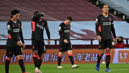  热刺防线送礼不断，利兹联逆转取胜终结五轮不胜  