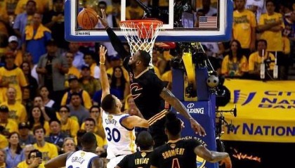  华子关键封盖扼杀爵士反扑  